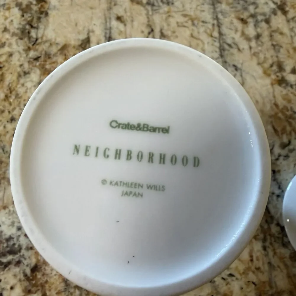Crate & Barrel Neighborhood Kathleen Wills White Porcelain Individual Teapot
